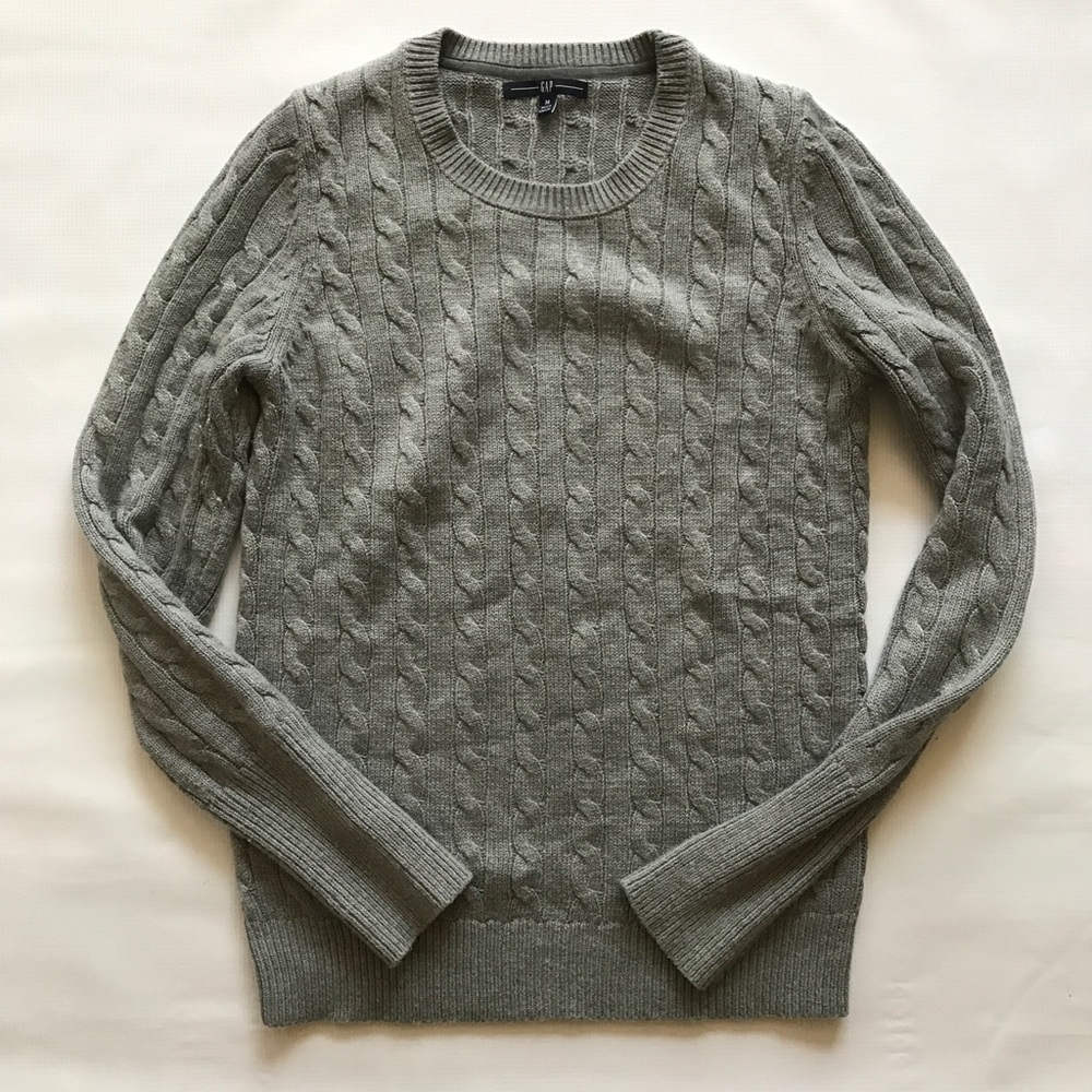 Gap Knit Crewneck sweater medium